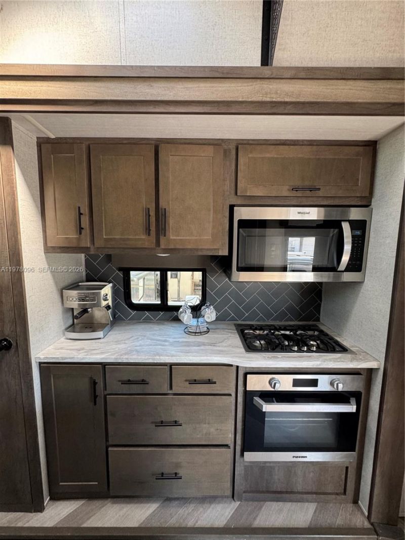 325 Calusa St , Key Largo, FL 33037 Photo