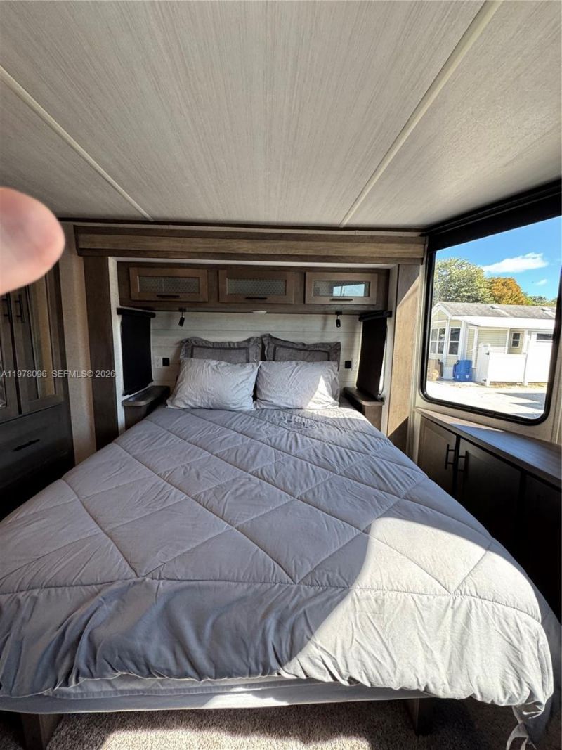 325 Calusa St , Key Largo, FL 33037 Photo