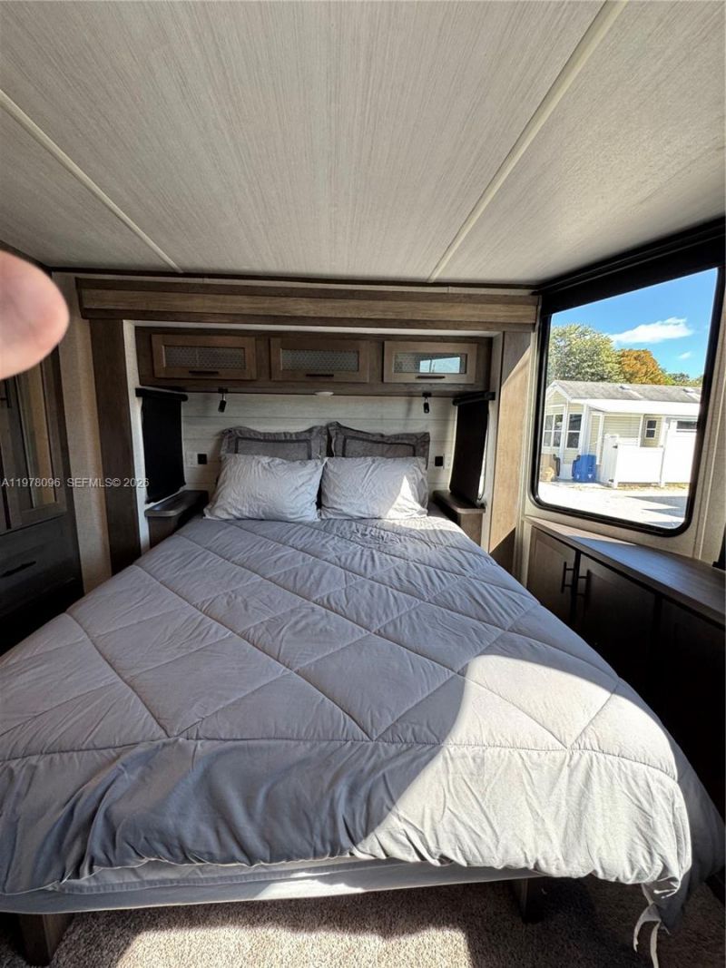 325 Calusa St , Key Largo, FL 33037 Photo