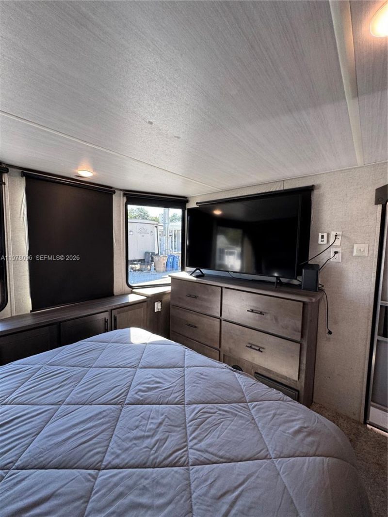 325 Calusa St , Key Largo, FL 33037 Photo