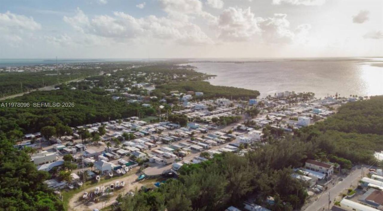 325 Calusa St , Key Largo, FL 33037 Photo