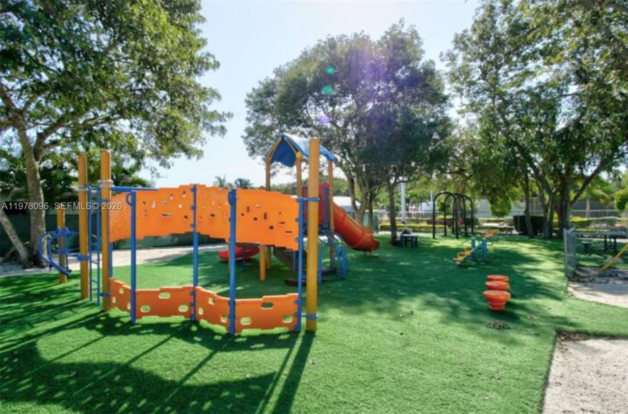 325 Calusa St , Key Largo, FL 33037 Photo