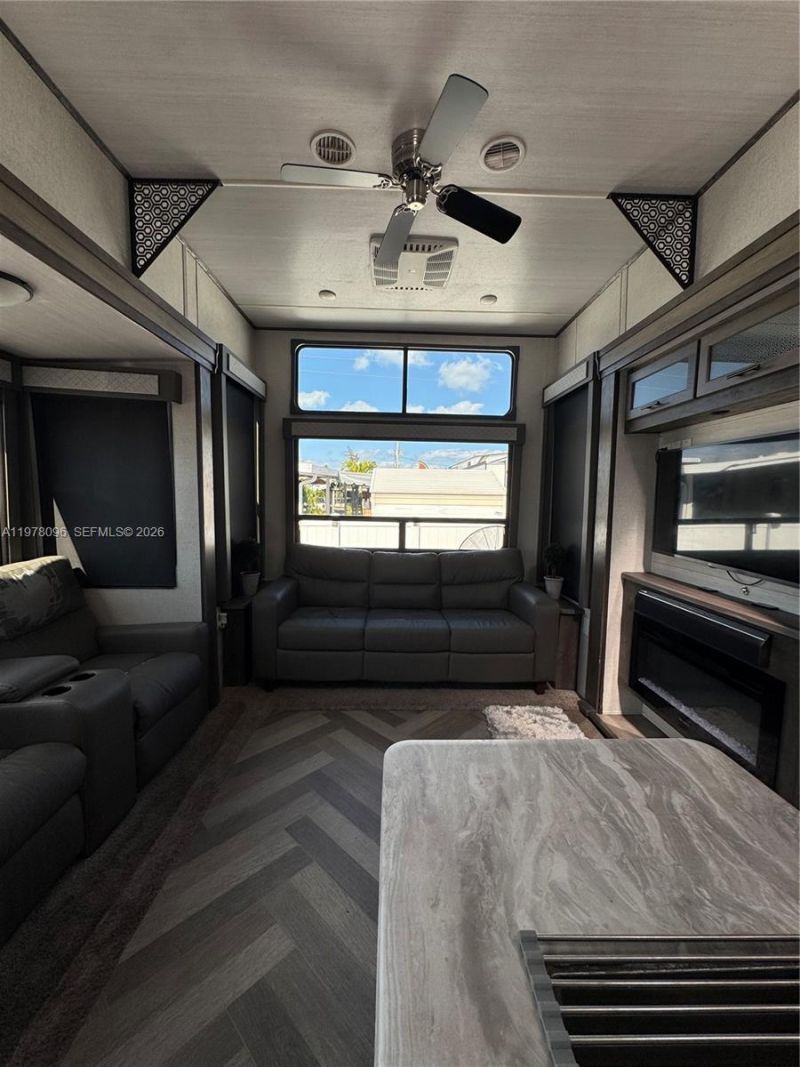 325 Calusa St , Key Largo, FL 33037 Photo