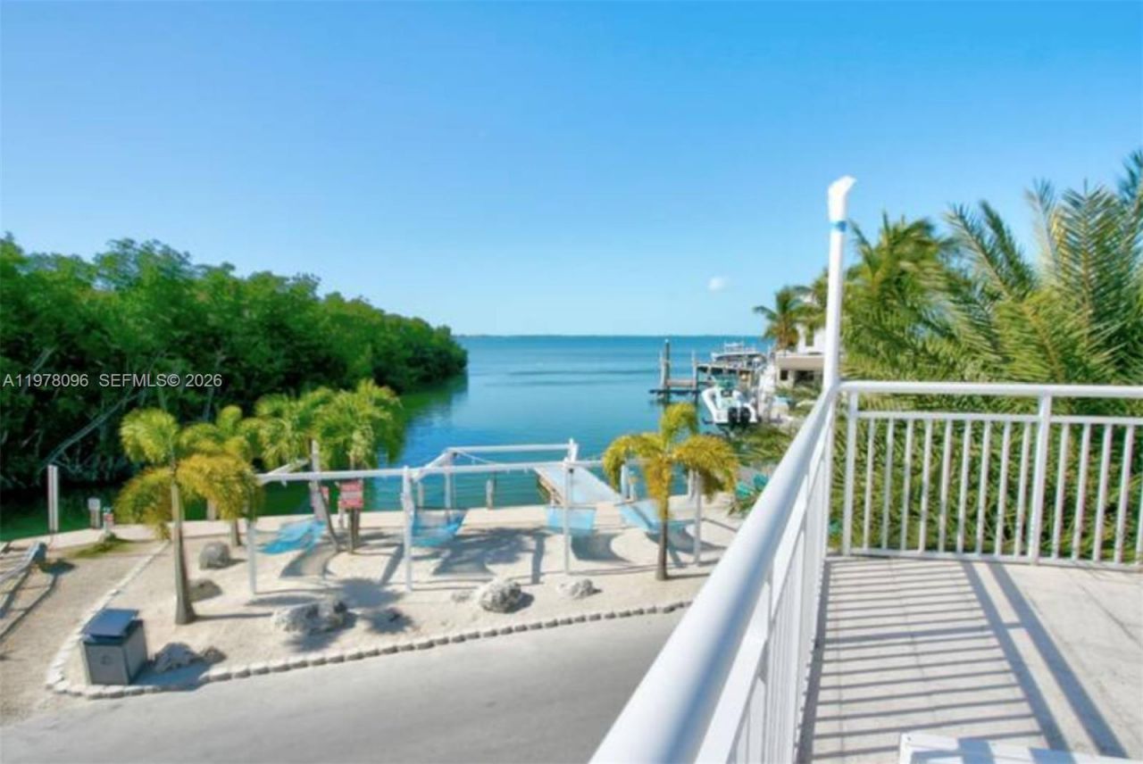 325 Calusa St , Key Largo, FL 33037 Photo
