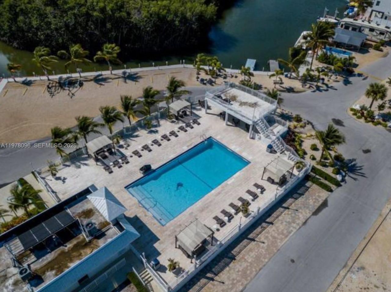 325 Calusa St , Key Largo, FL 33037 Photo