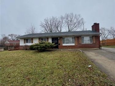 1610 Ironwood Drive, Fairborn, OH 45324