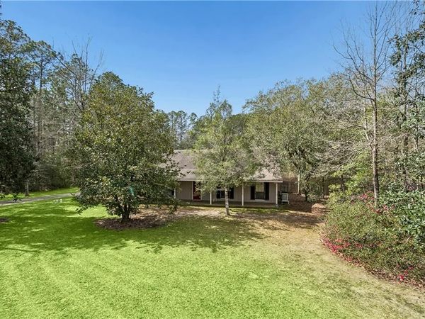 107 PINEWOOD Circle , Pearl River, LA 70452