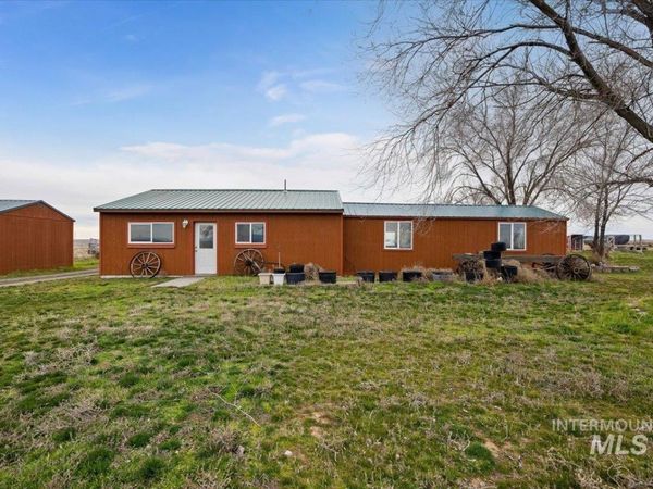 57 E 5400, Hagerman, ID 83332