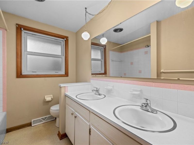 1820 W 36th Street, Lorain, OH 44053 Photo 16