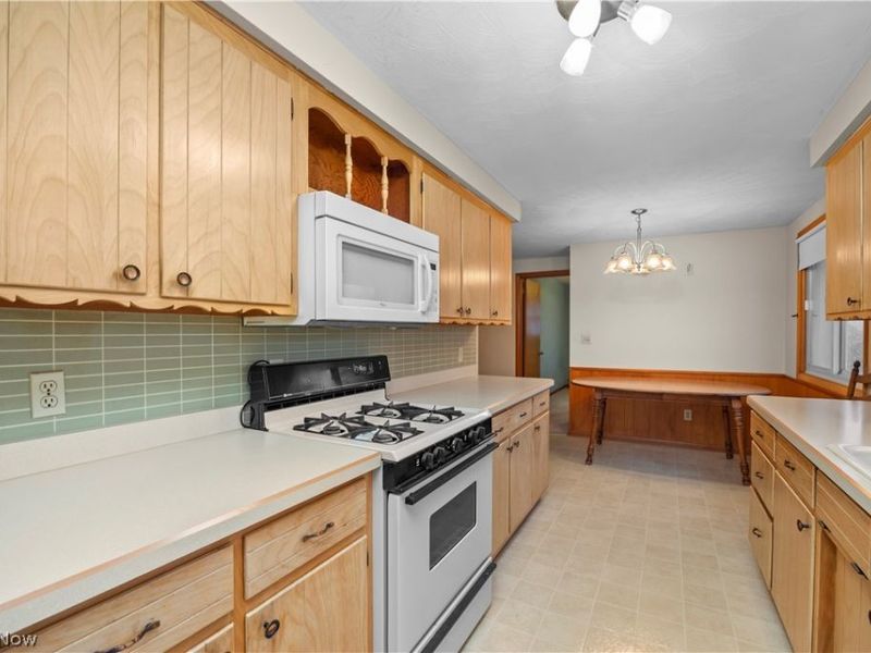 1820 W 36th Street, Lorain, OH 44053 Photo 9