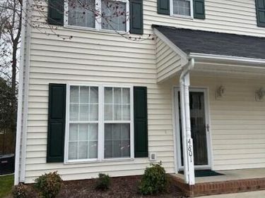 4801 Tanglewood Oaks Street, Raleigh, NC 27610