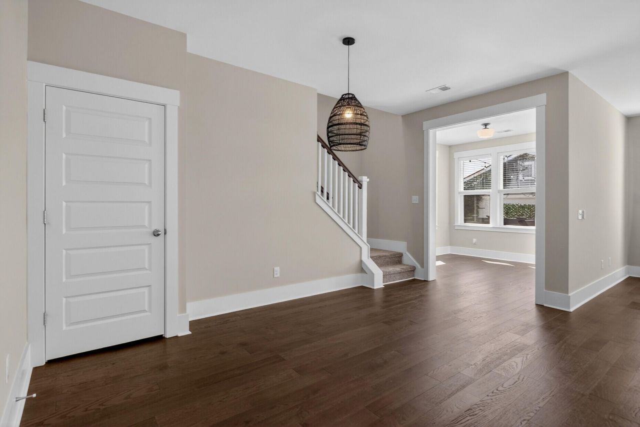 2081 Utsey Street Photo 10