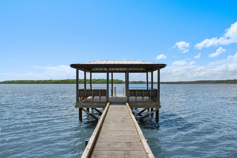 2019 Riverbend Drive Photo 13