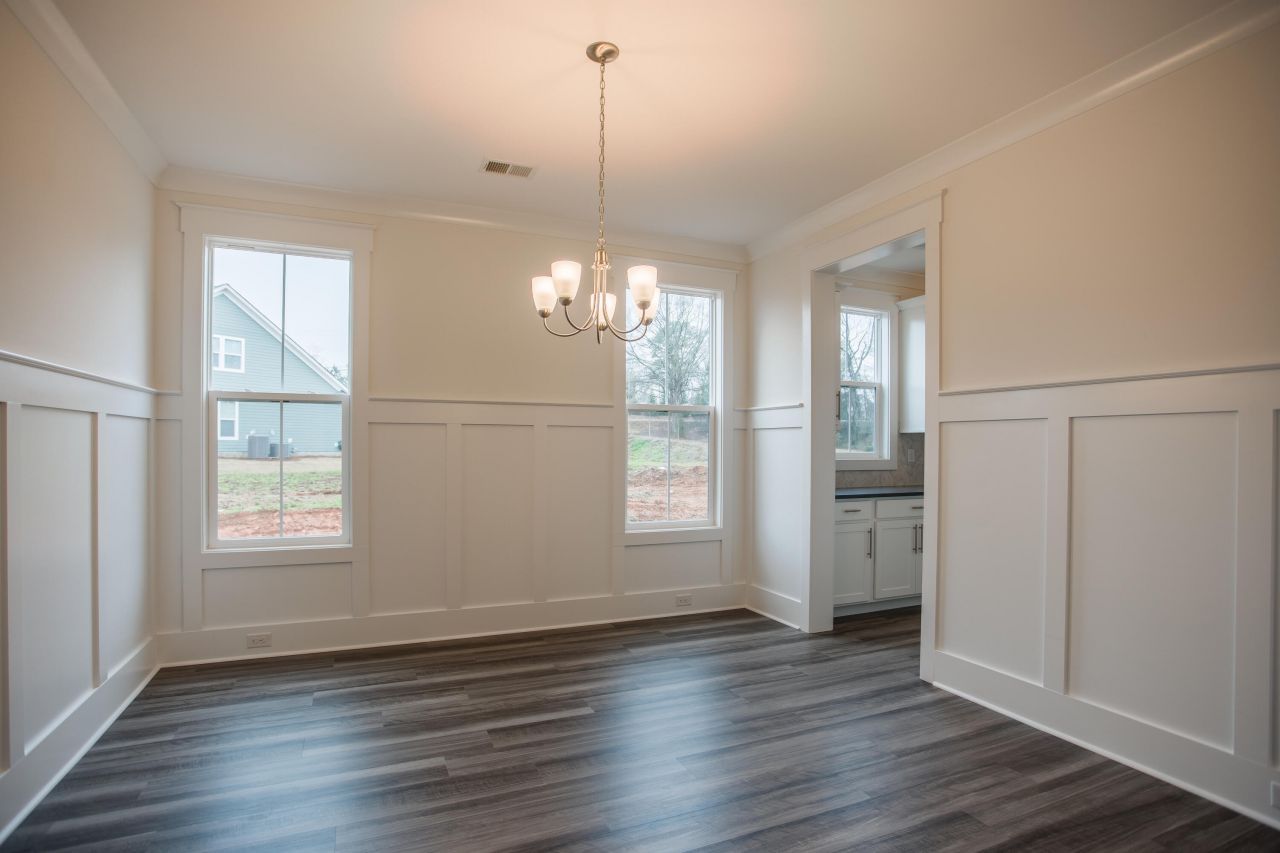 2019 Riverbend Drive Photo 4