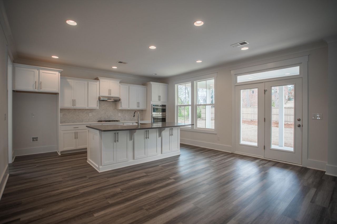 2019 Riverbend Drive Photo 7