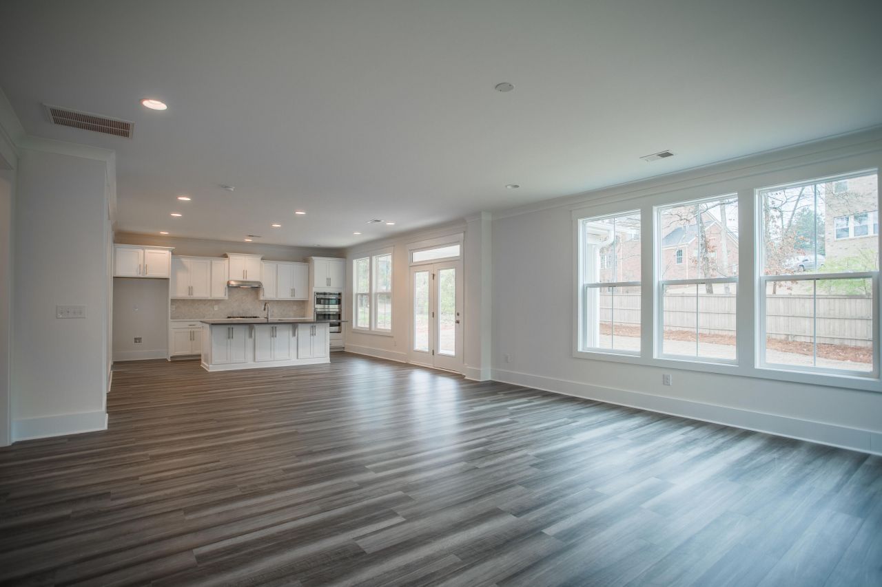 2019 Riverbend Drive Photo 8