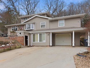 424 N 1ST Street, COUNCIL BLUFFS, IA 51503