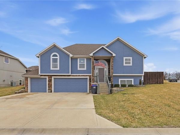 16640 Ruby Way, Basehor, KS 66007