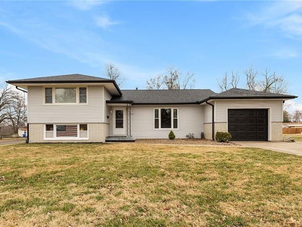 2008 E 15th Street, Sedalia, MO 65301