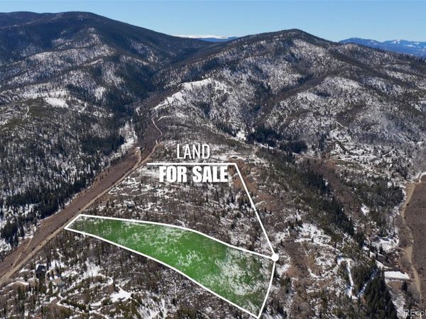 4105 GCR 37, Parshall, CO 80468