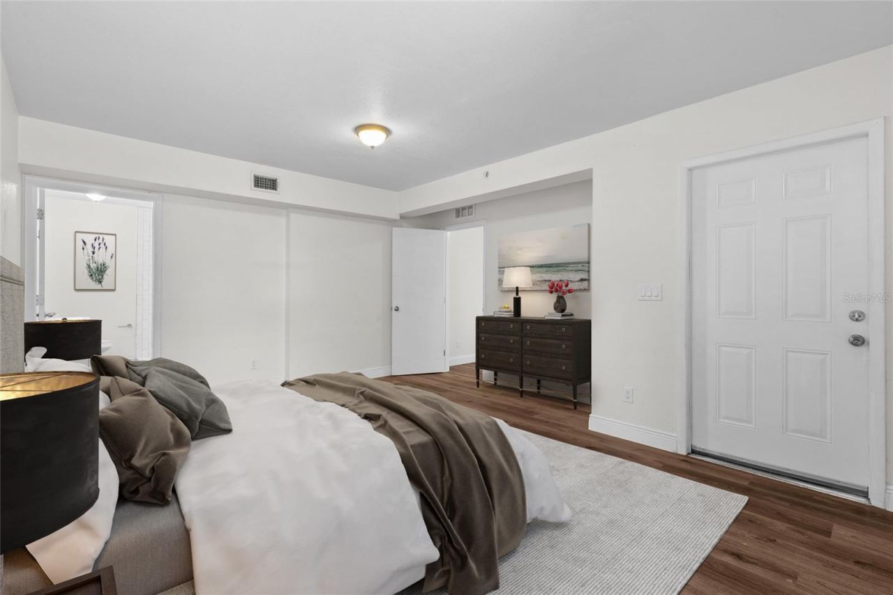 4926 Haines Road N, Saint Petersburg, FL 33714 Photo