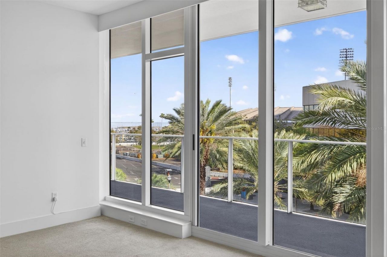 175 1st Street S, Unit 404, Saint Petersburg, FL 33701 Photo