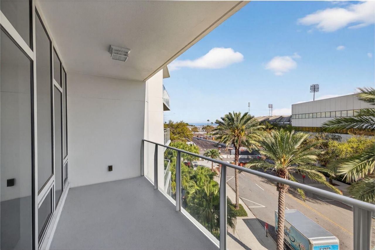 175 1st Street S, Unit 404, Saint Petersburg, FL 33701 Photo