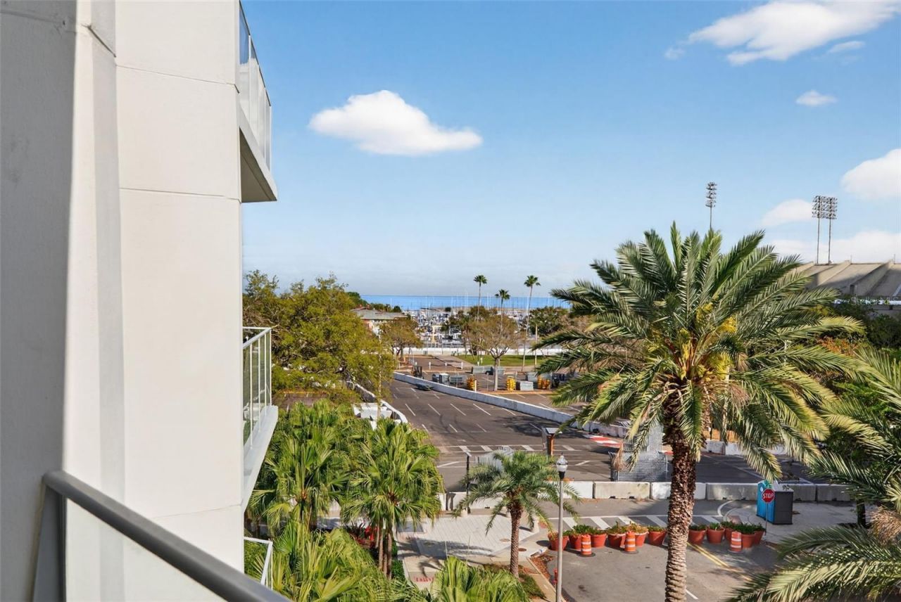 175 1st Street S, Unit 404, Saint Petersburg, FL 33701 Photo