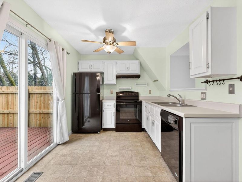 7853 Barkwood Drive, Columbus, OH 43085 Photo 14