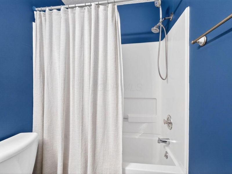 7853 Barkwood Drive, Columbus, OH 43085 Photo 25