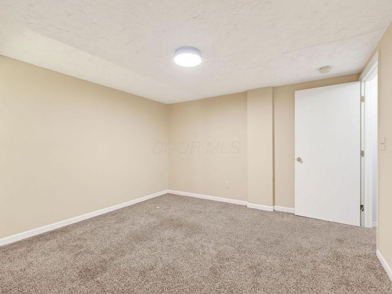 7853 Barkwood Drive, Columbus, OH 43085 Photo 35