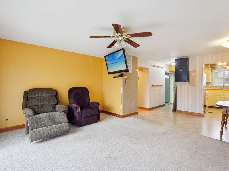 1173 Woodbrook Circle W, Unit A (Unit#56, Columbus, OH 43223 Photo 5