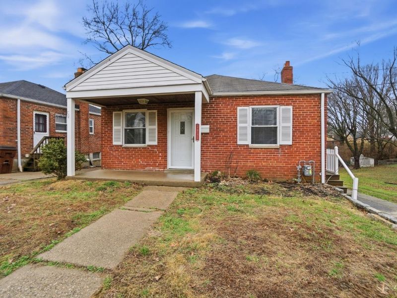 3935 Carrie Avenue, Cheviot, OH 45211 Photo 4