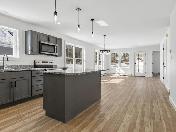 13 Feldspar Lane, Unit 7, Cumberland, ME 04021