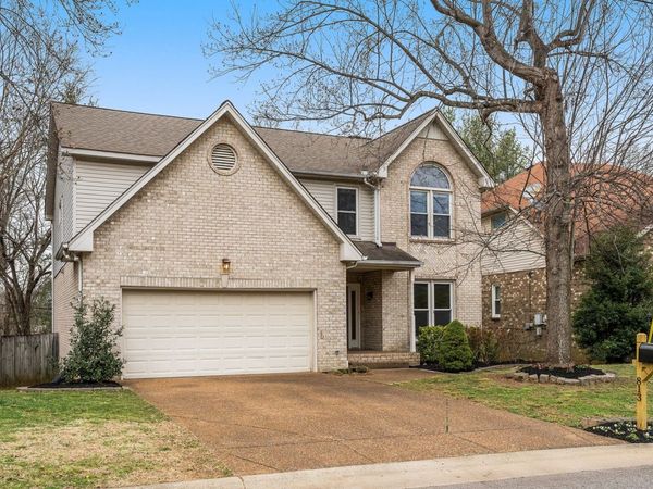 813 Magnolia Ct E, Nashville, TN 37221