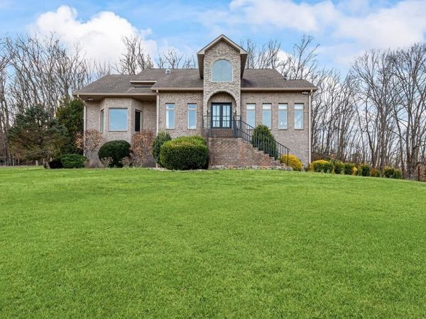 7478 River Road Pike , Nashville, TN 37209