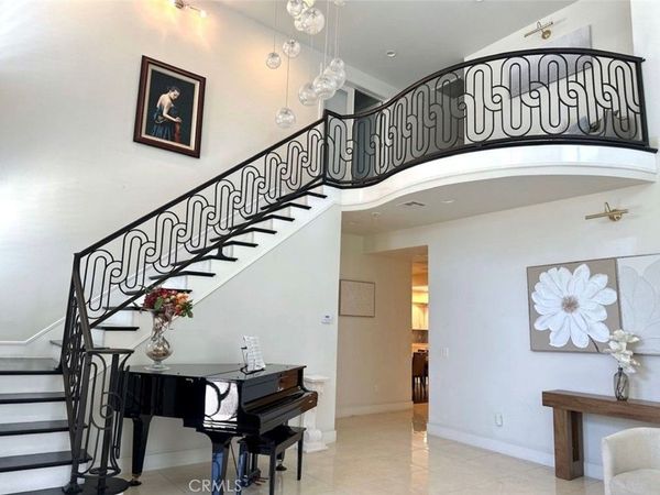 646 S Courson Drive , Anaheim, CA 92804