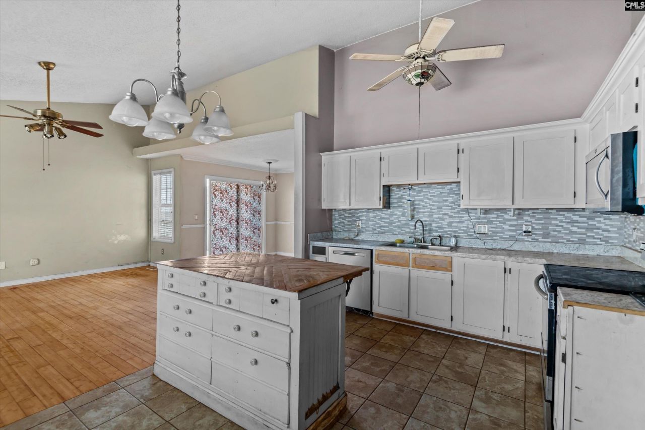 196 Bill Williamson Court Photo 10