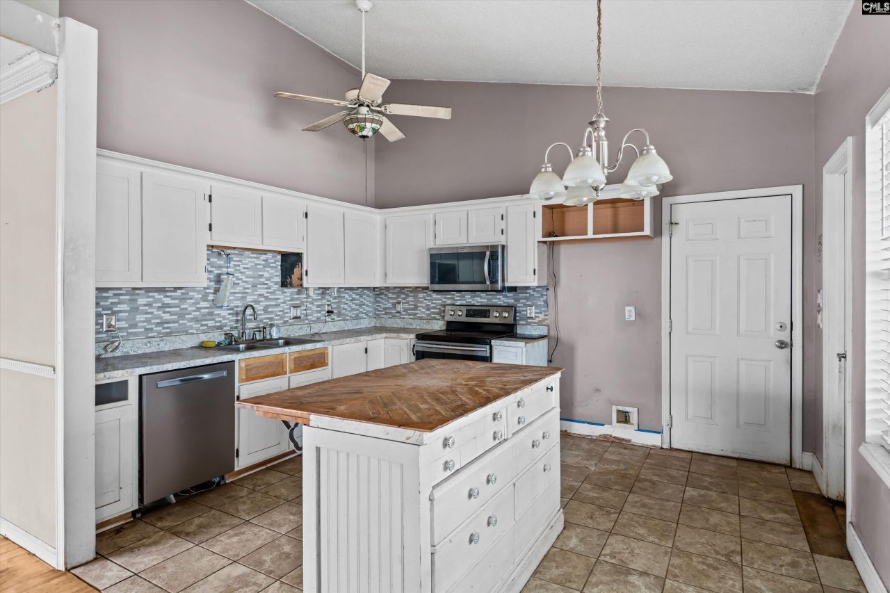 196 Bill Williamson Court Photo 7