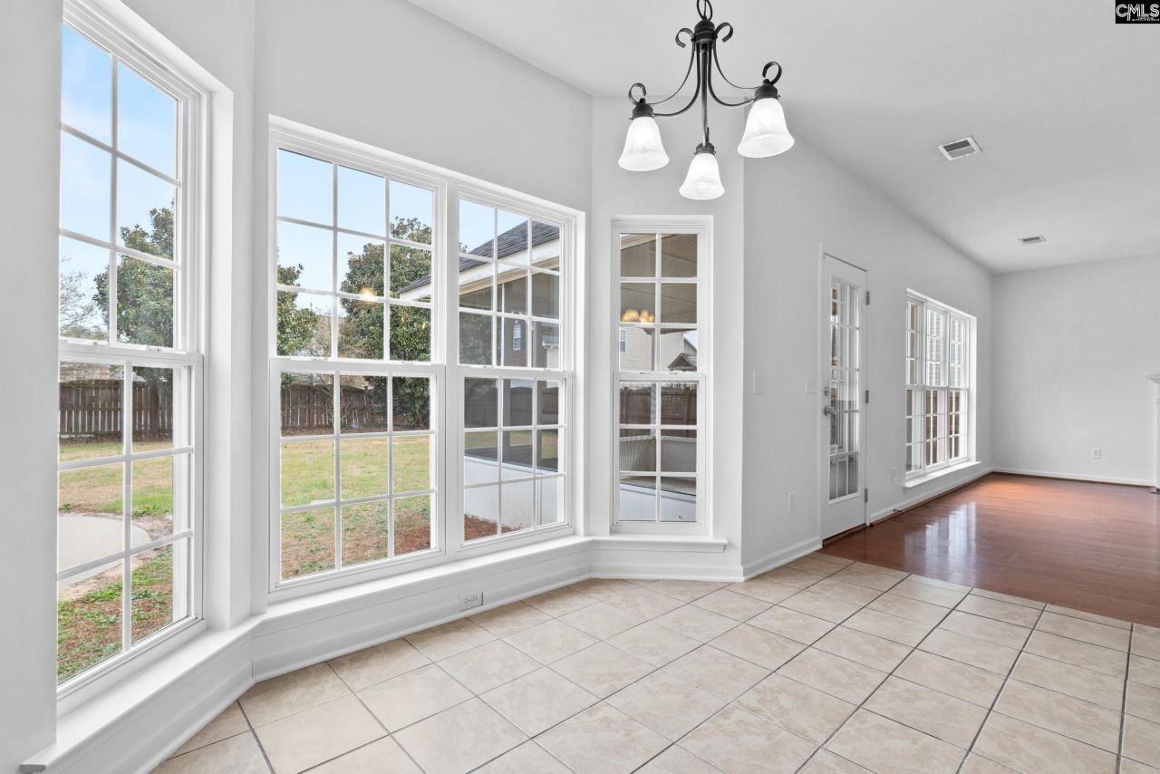 535 Batty Way Photo 10