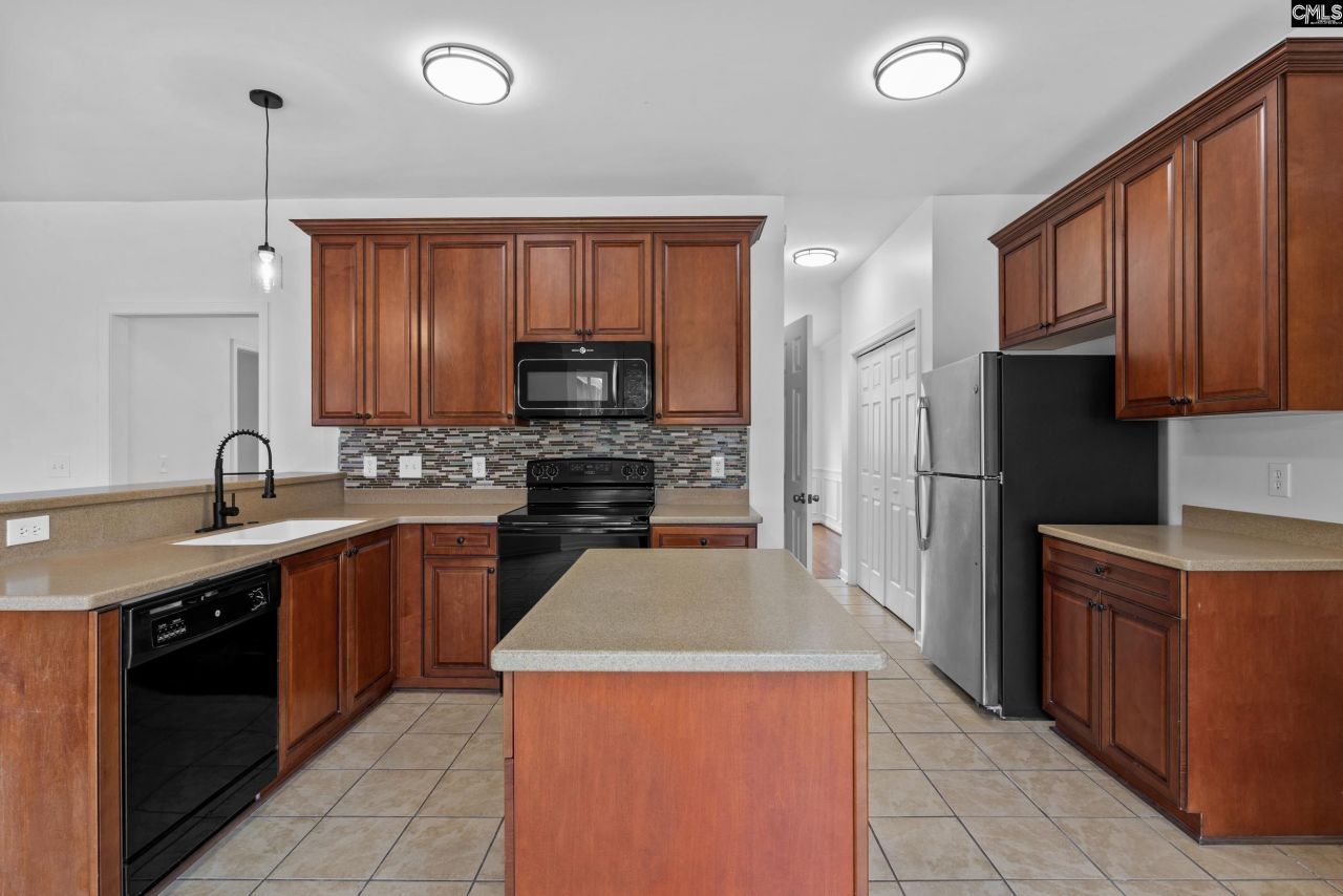 535 Batty Way Photo 12