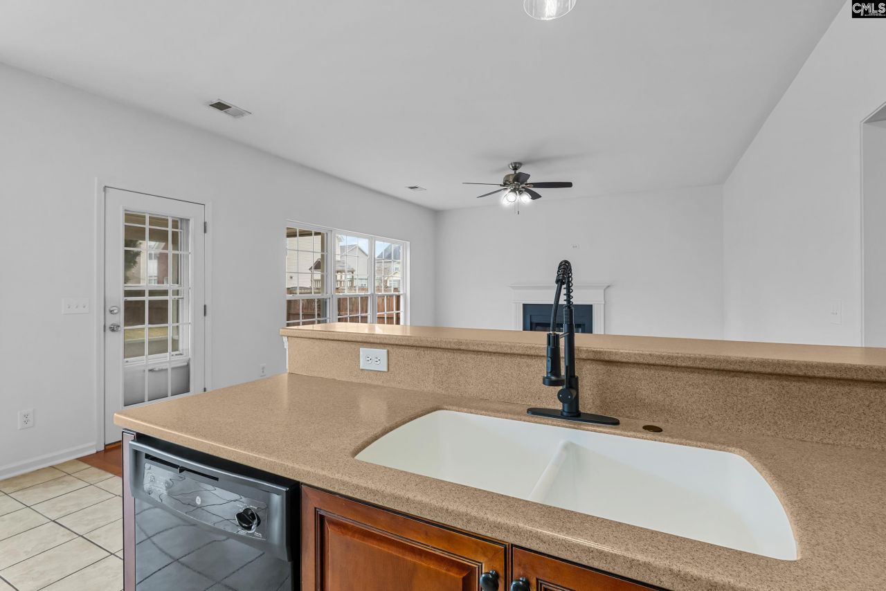 535 Batty Way Photo 15