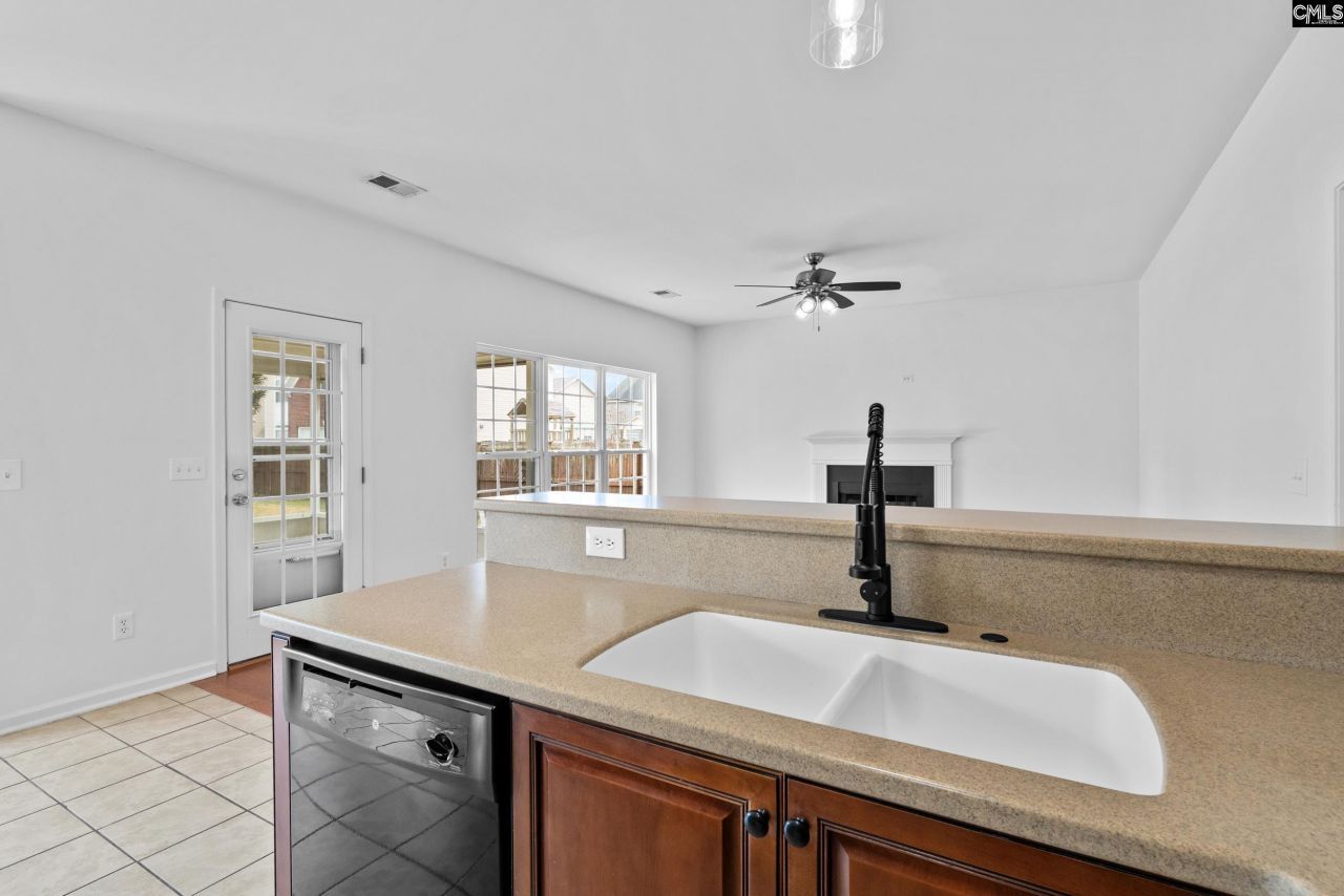 535 Batty Way Photo 16