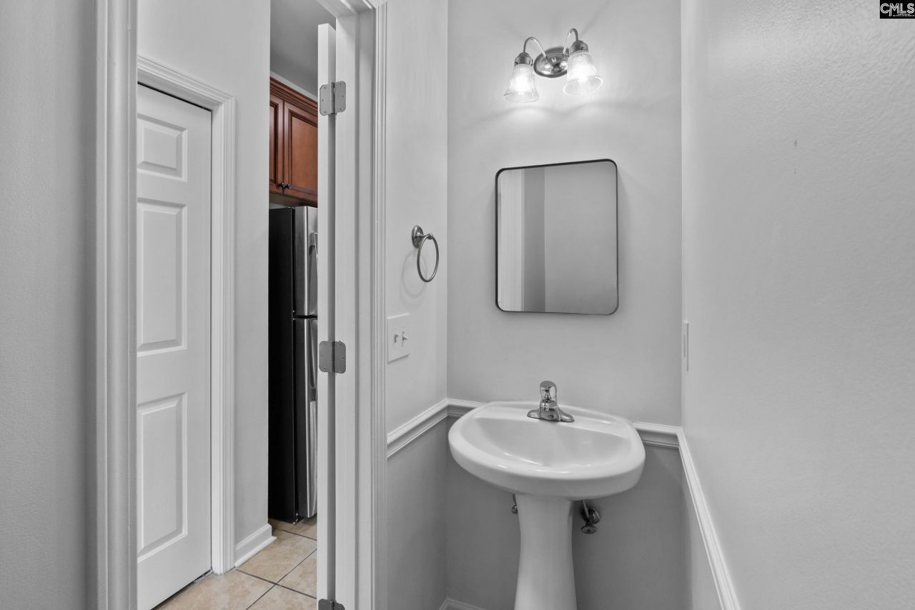 535 Batty Way Photo 21