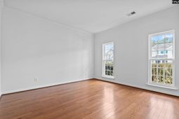 535 Batty Way photo 4