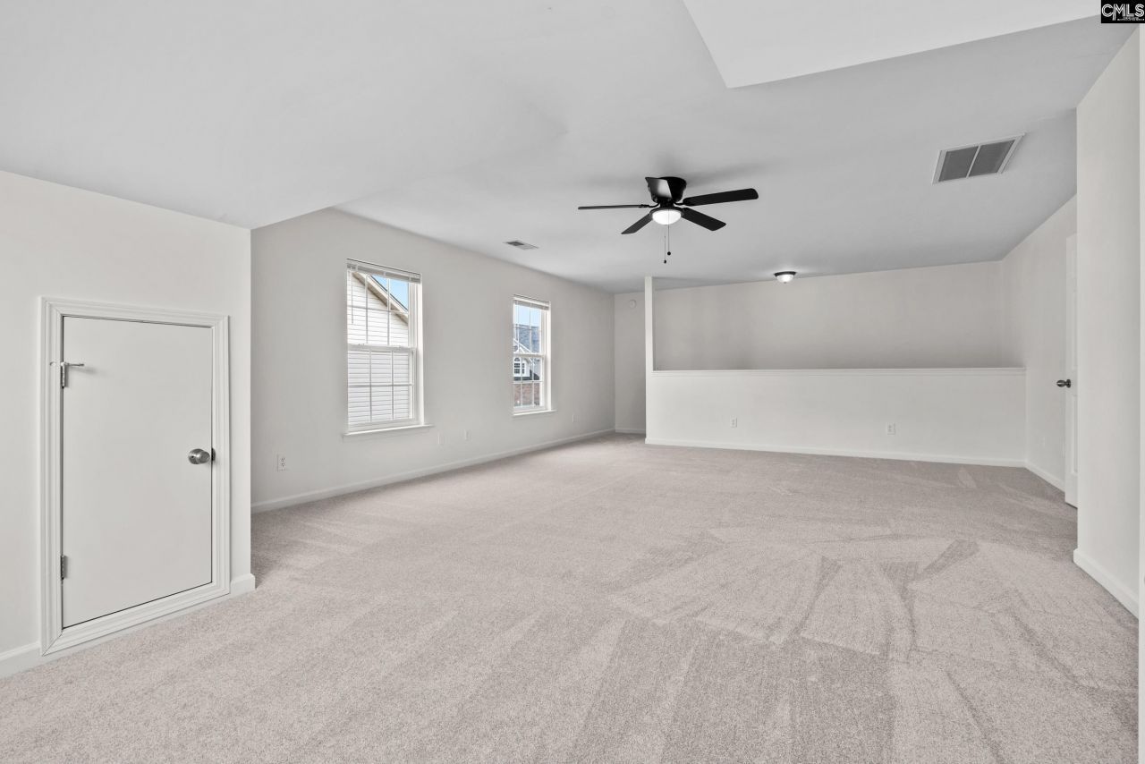 535 Batty Way Photo 32