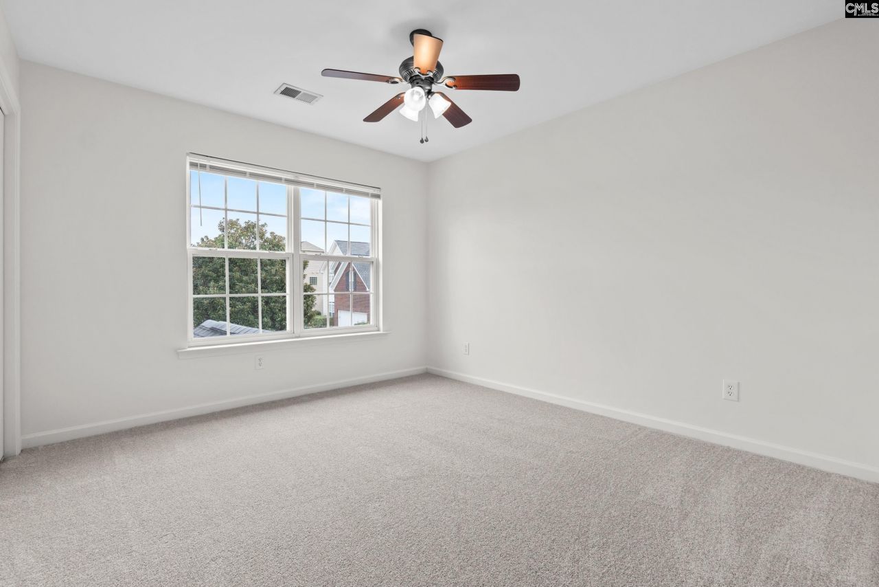 535 Batty Way Photo 33