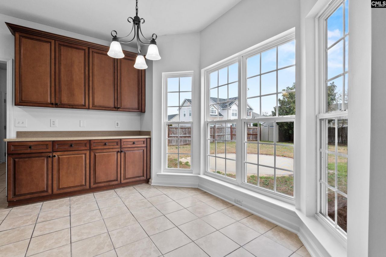 535 Batty Way Photo 9