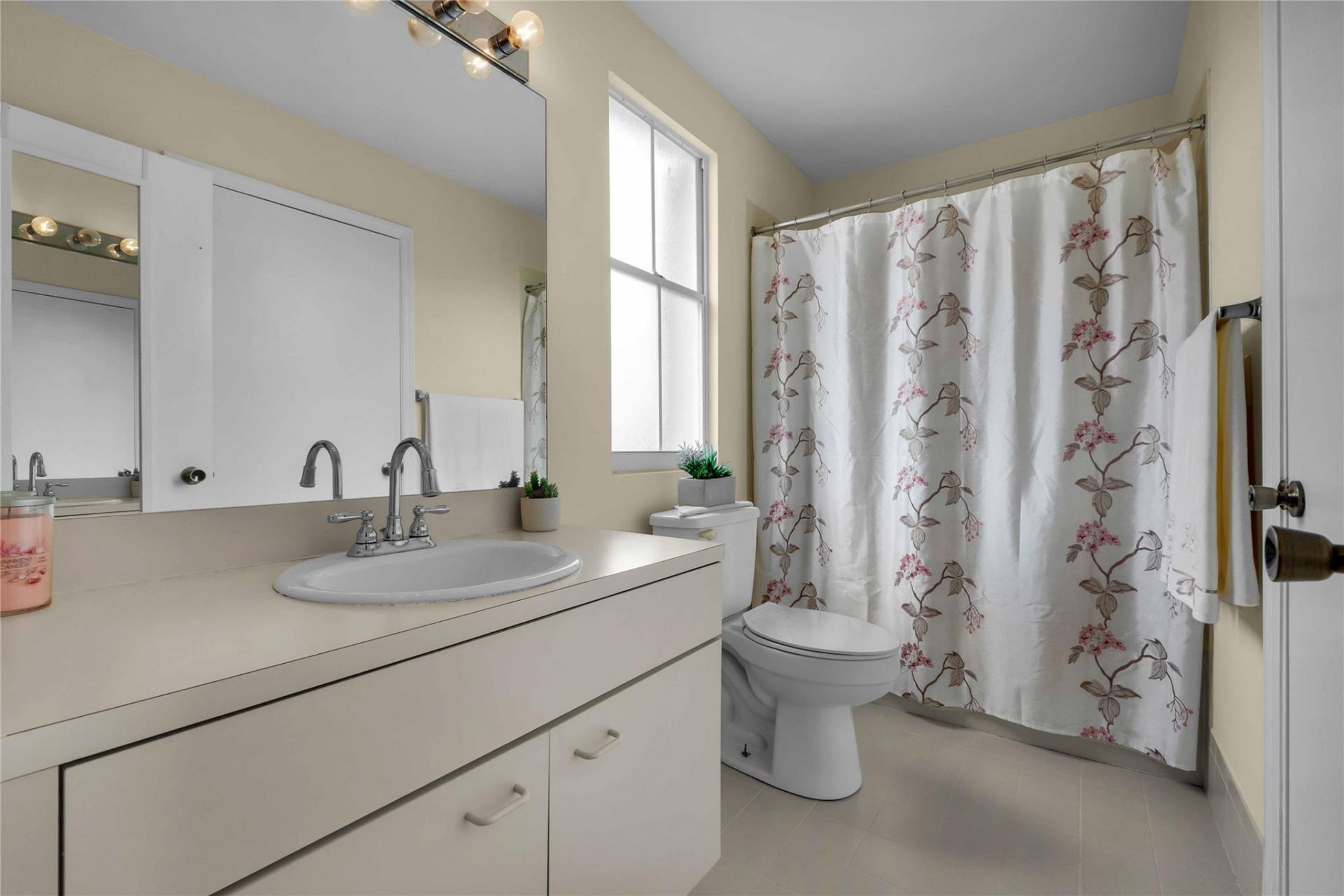 5227 NW 96th Avenue, Sunrise, FL 33351 Photo