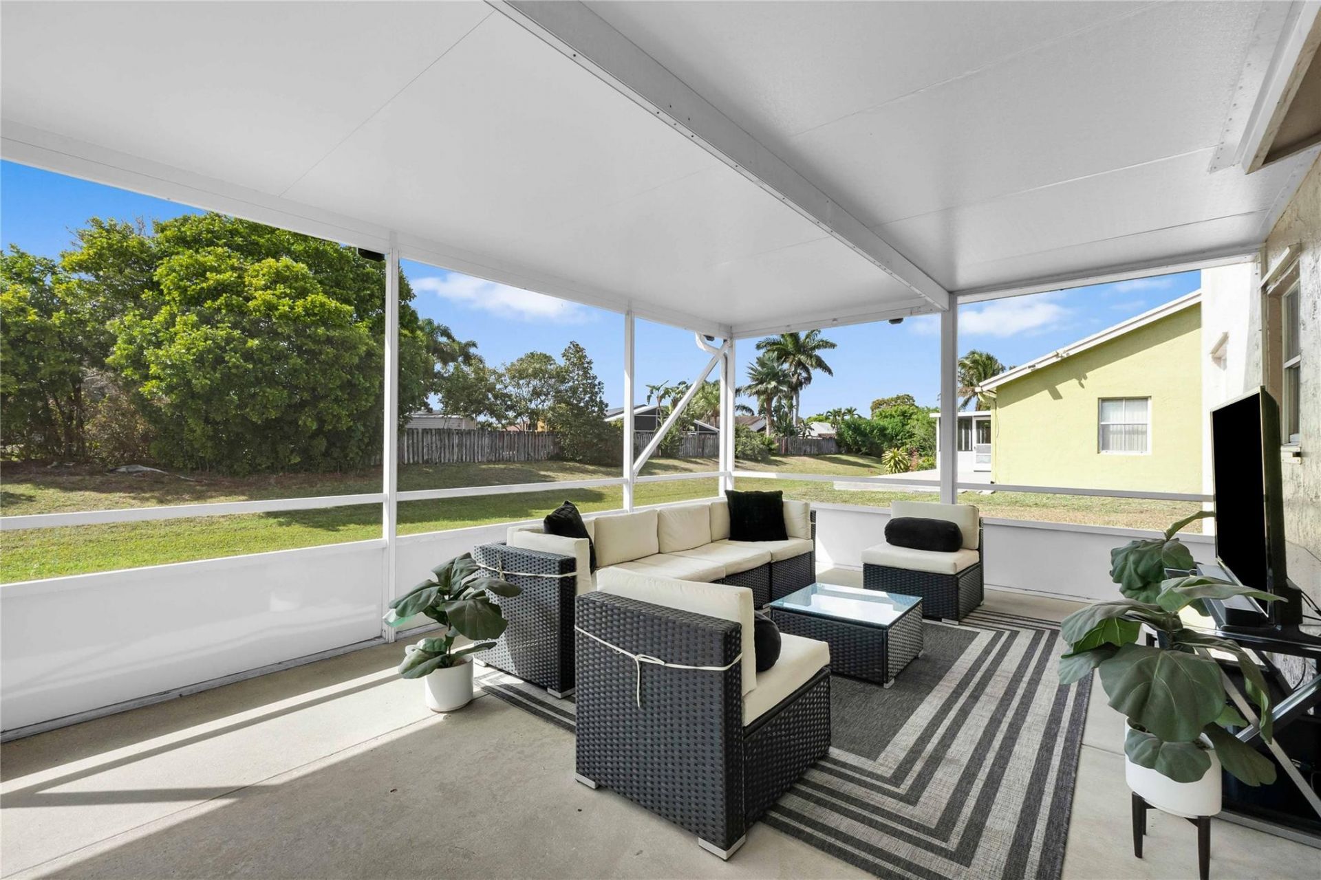 5227 NW 96th Avenue, Sunrise, FL 33351 Photo